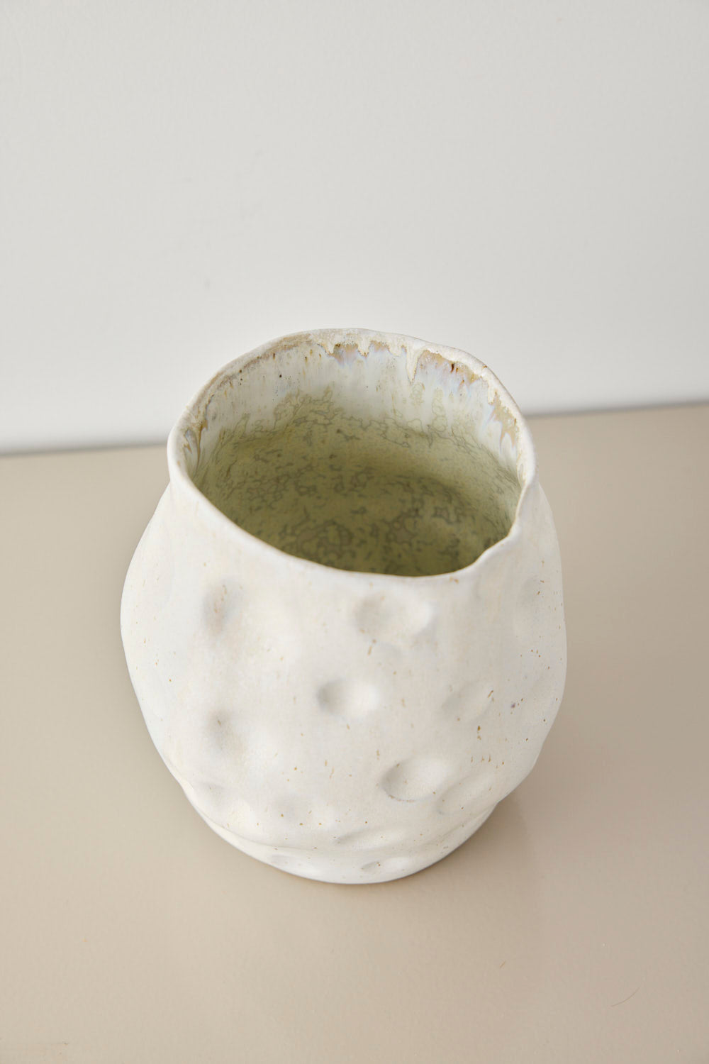 Hvid dot vase - Mia Lindbirk