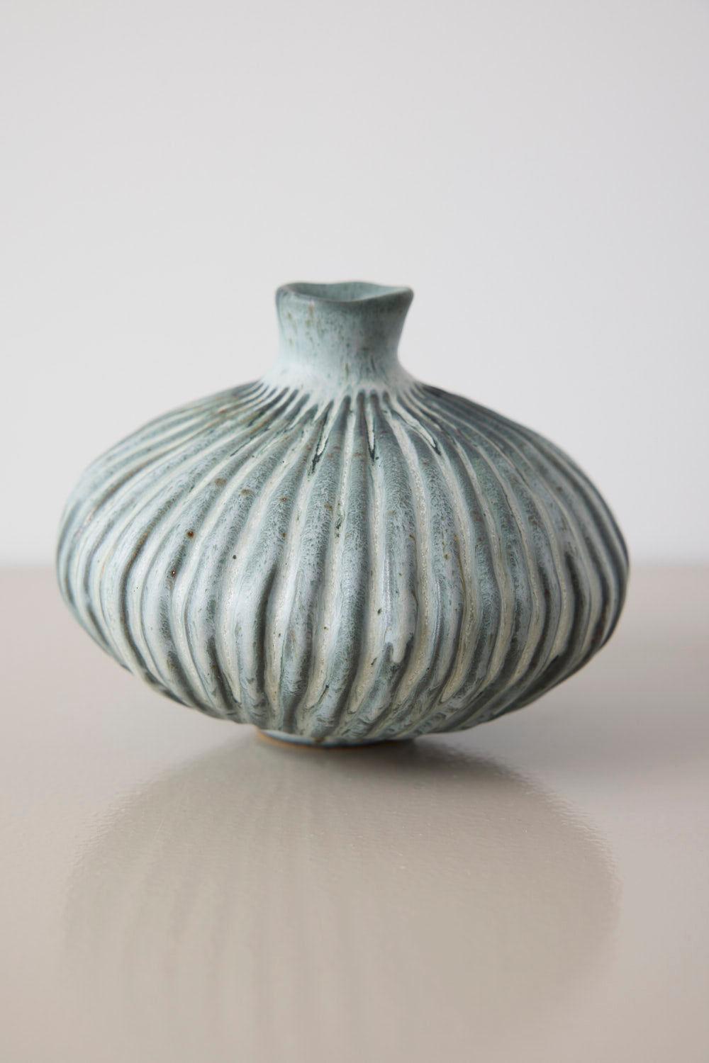 Rillet vase - Mia Lindbirk