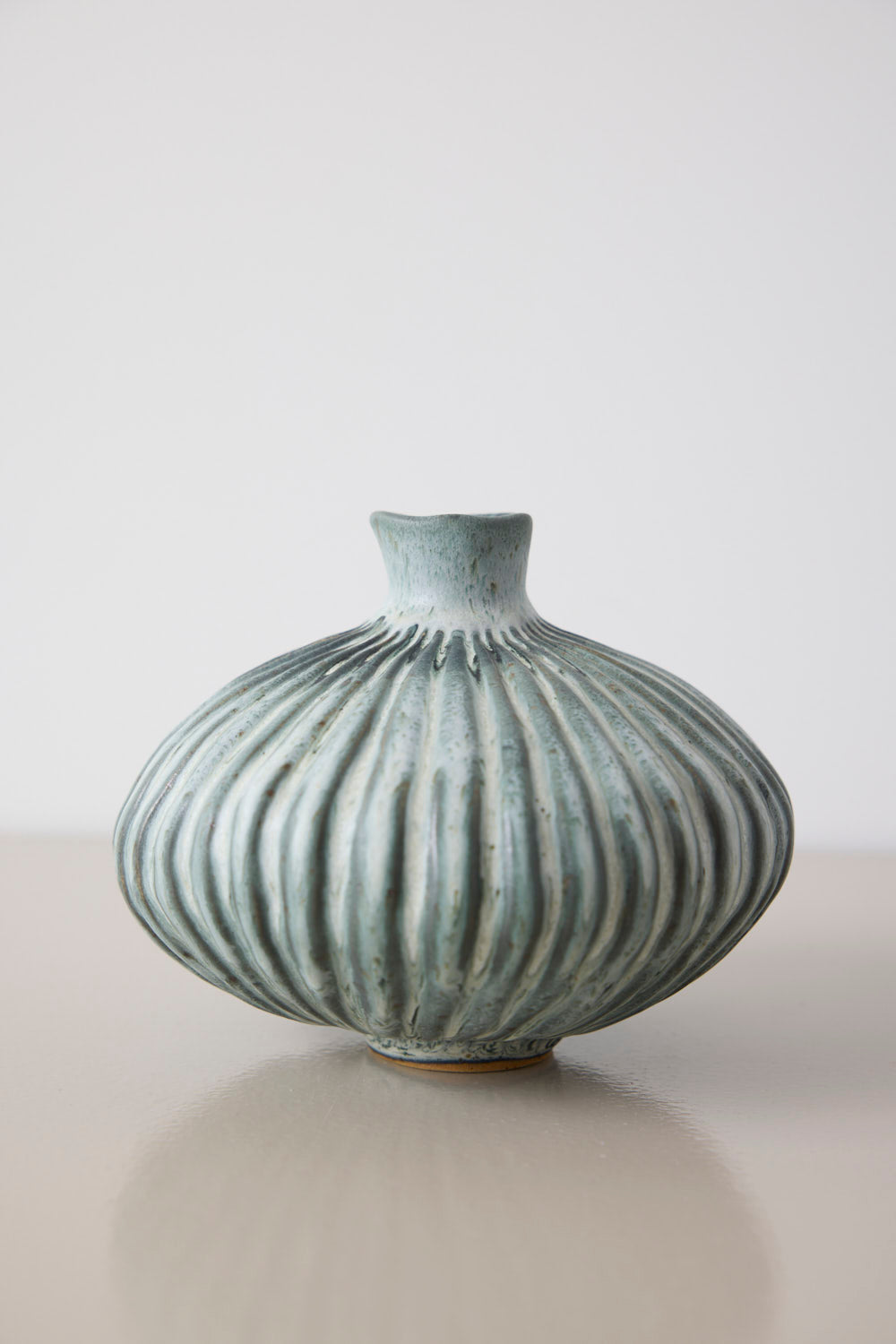 Rillet vase - Mia Lindbirk