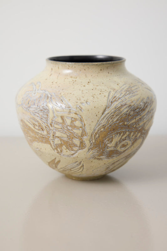 Vase med fabeldyr - Lotte Lemor