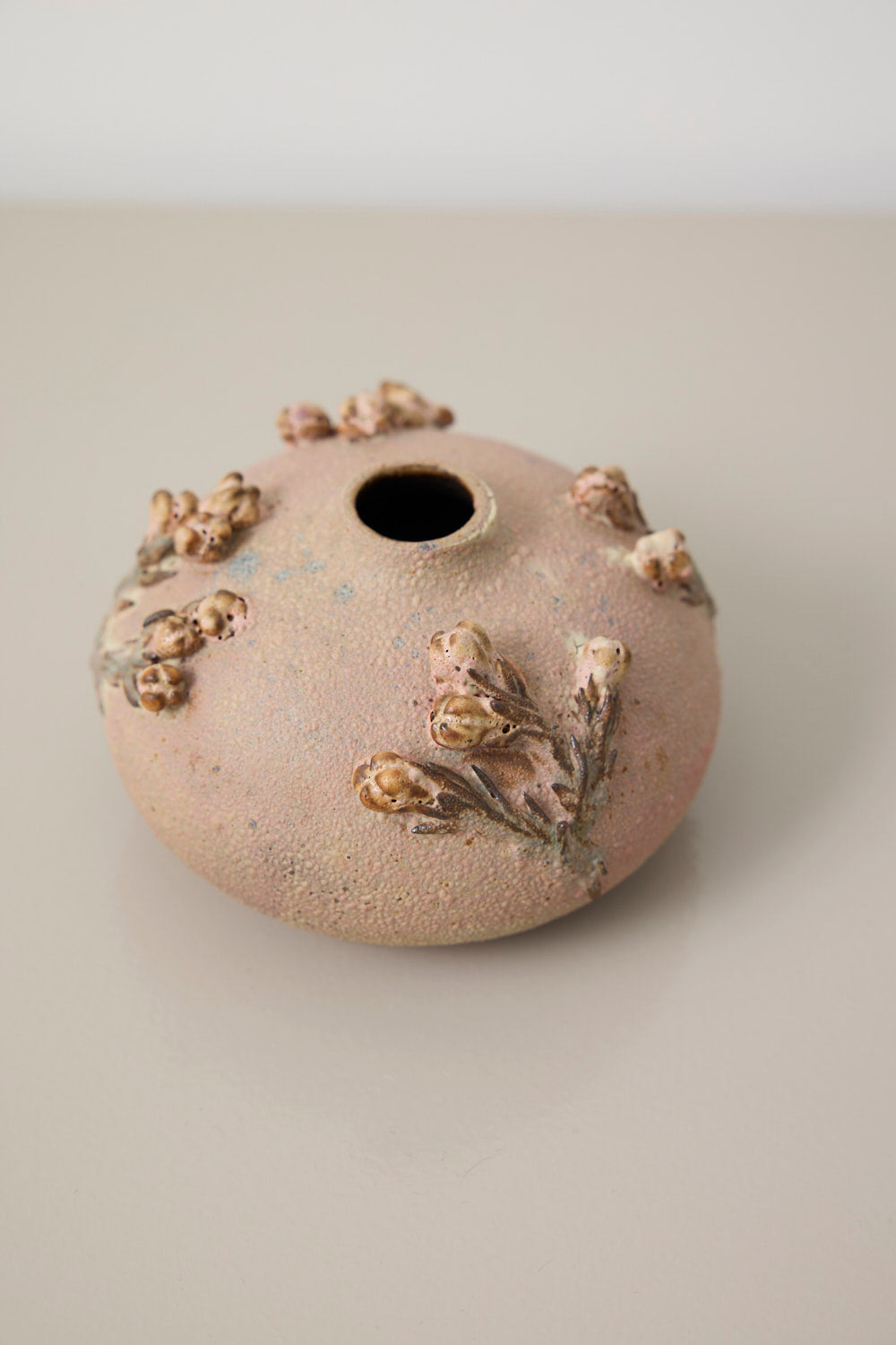 Vase med blomster - Lotte Lemor