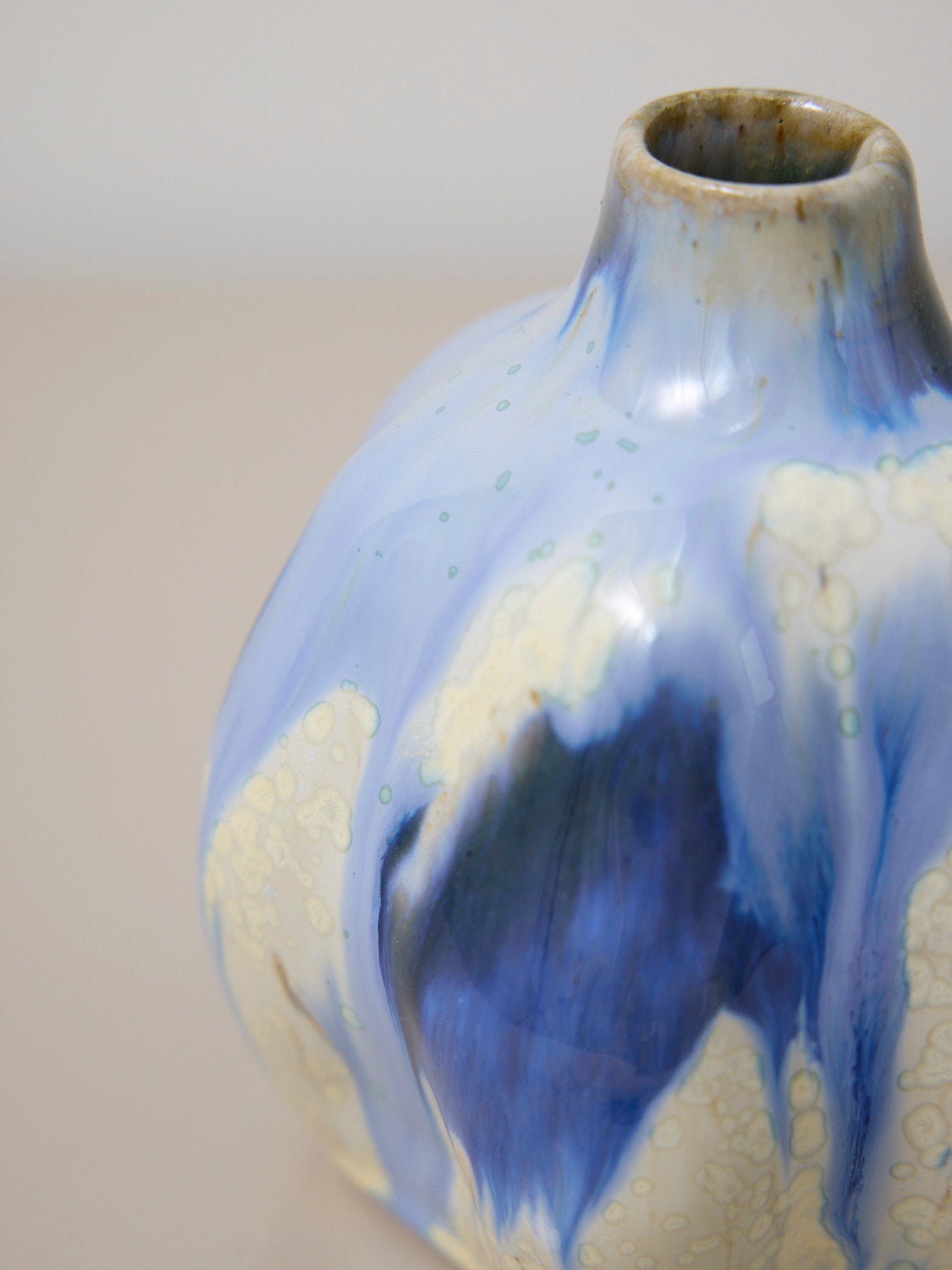 Bubbles vase