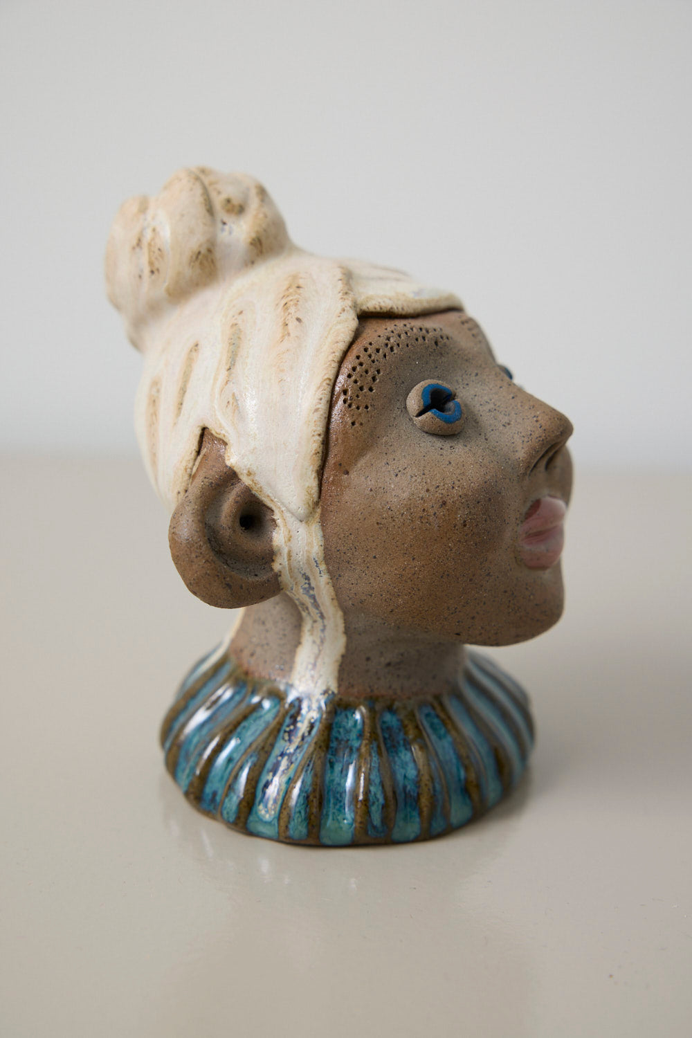 Buste - med knold på hovedet - Mia Lindbirk