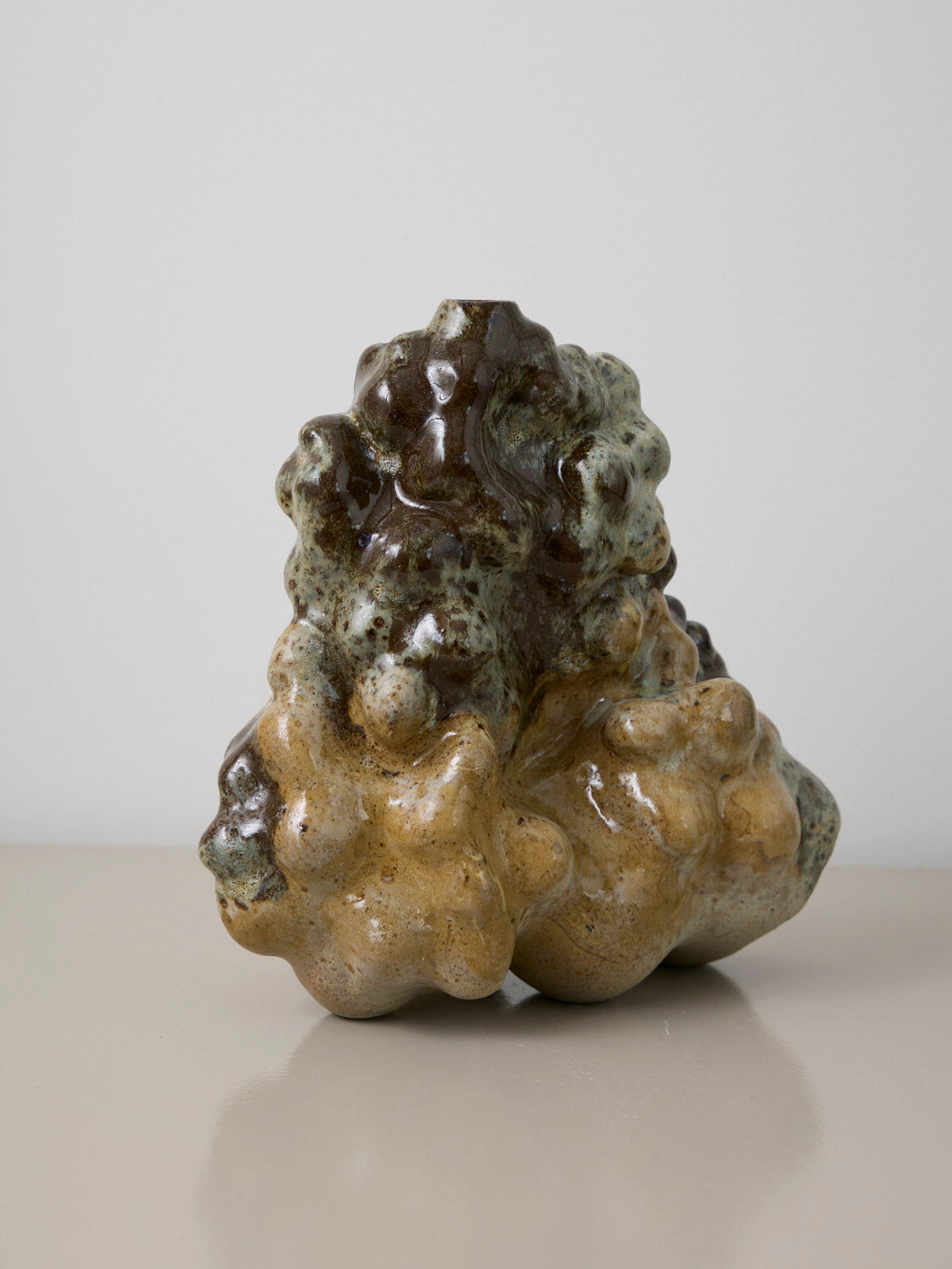 Brunt landskab vase