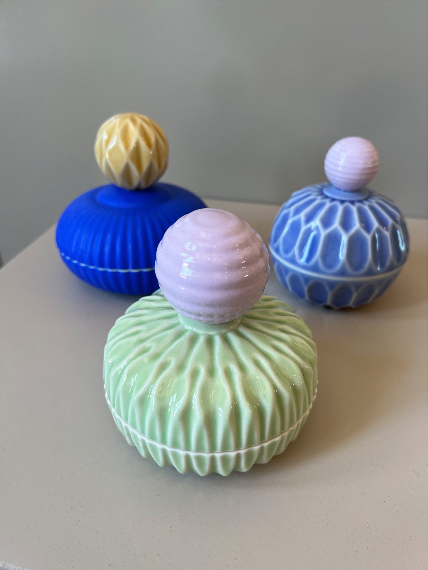 Thora Finnsdottir - Sampling Bonbonniere (medium)