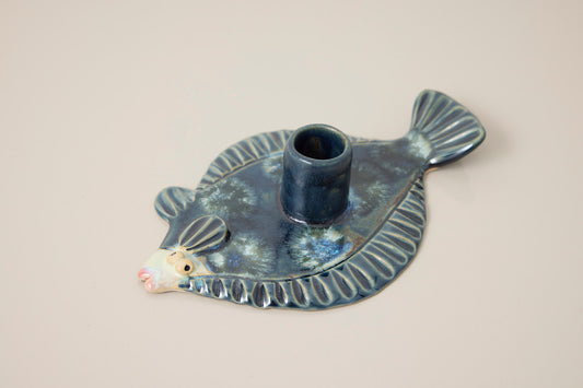 Fladfisk lysestage - Mia Lindbirk