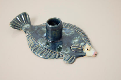 Fladfisk lysestage - Mia Lindbirk