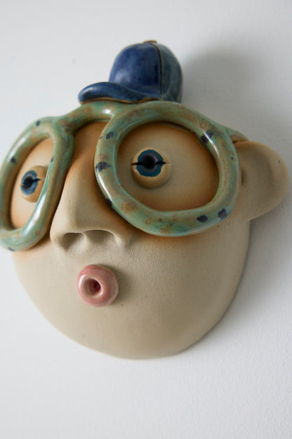 Hat og briller - Mia Lindbirk