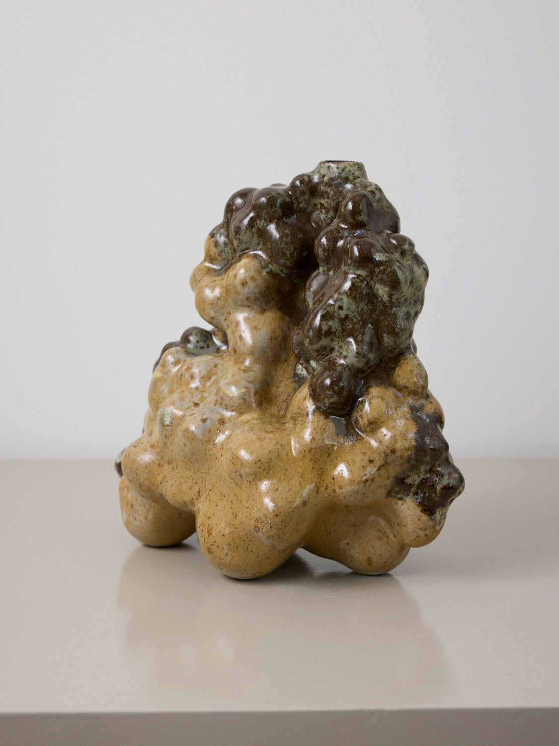 Brunt landskab vase